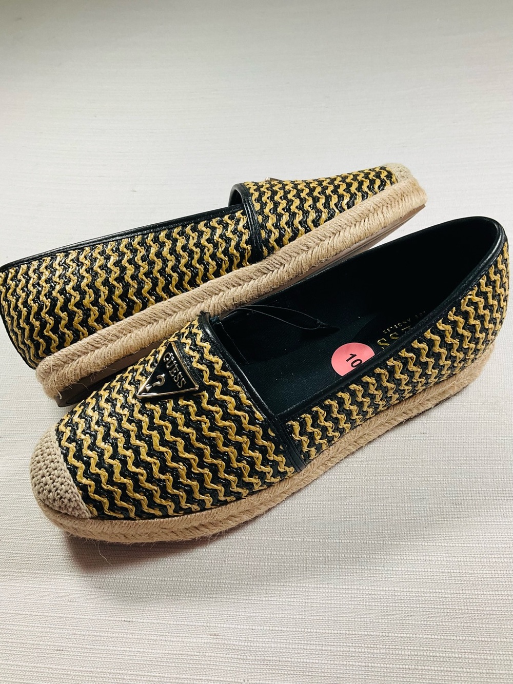 NEW GUESS Shiny Black Tan Gold Woven Jute Espadrille Slip-Ons Women’s Size 10
